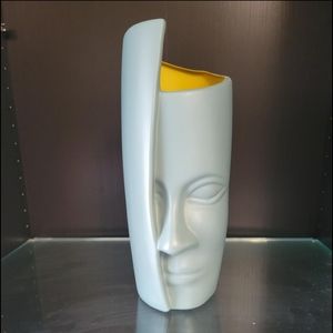 Face Vase